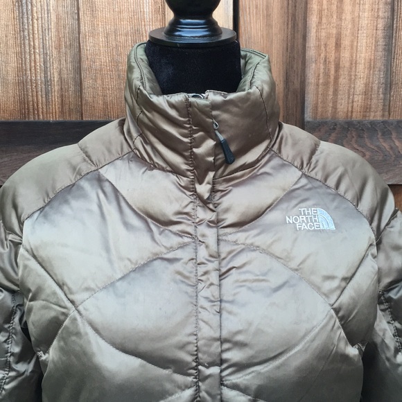The North Face 550 Down Jacket. - Picture 3 of 14